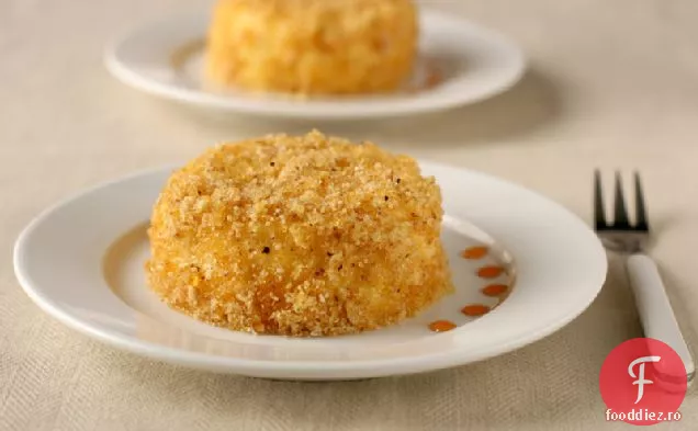 Cheesecake De Capră Enrobed În Alune Fragile Cu Sânge Portocaliu C