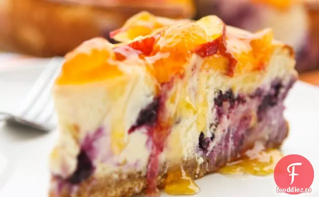 Cheesecake cu afine cu vârf de piersici