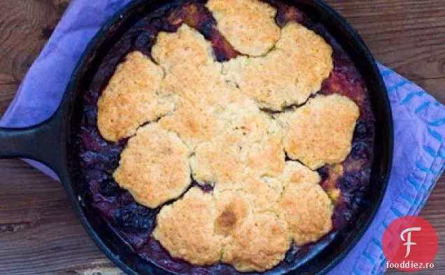 Cobbler De Porumb Cu Piersici De Afine
