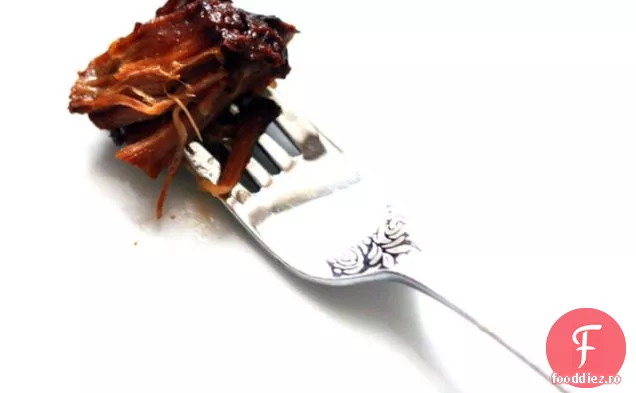 Coaste de porc cu aragaz lent cu afine-balsamic