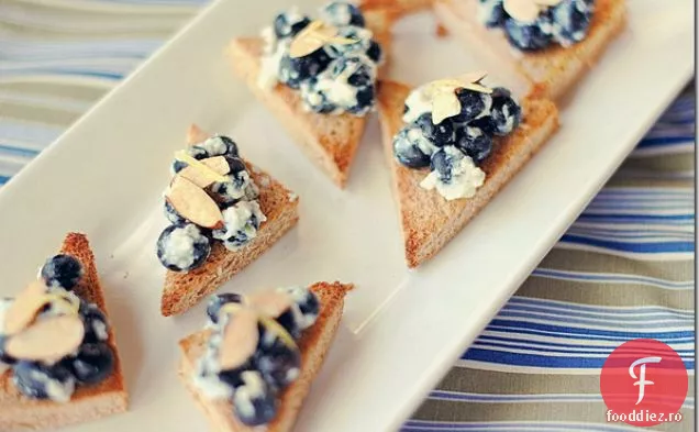 Crostini Cu Migdale De Afine
