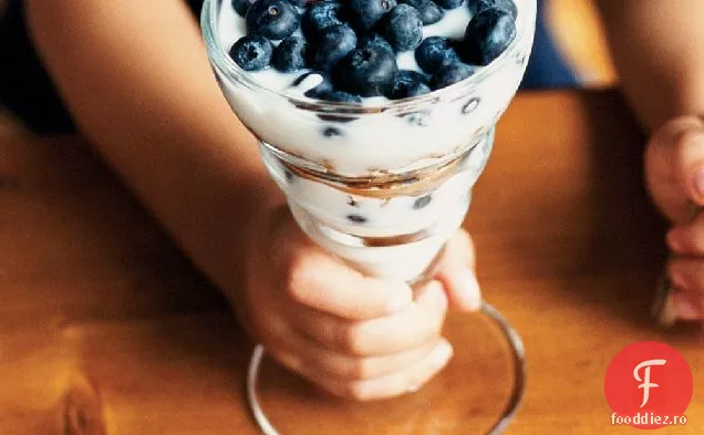 Afine și arțar-Pecan granola Parfaits