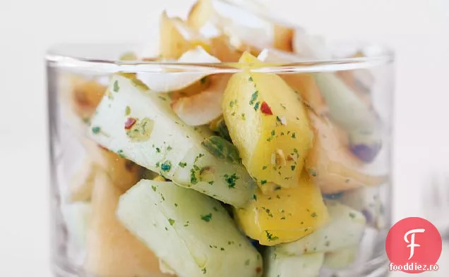 Salată de pepene galben și Mango cu nucă de cocos prăjită și fistic