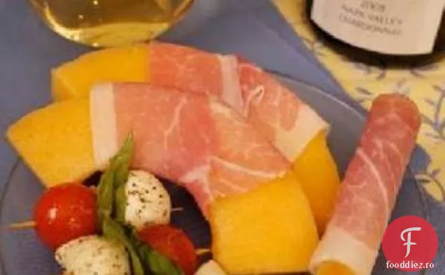 Pepene galben și grisine învelite cu Prosciutto