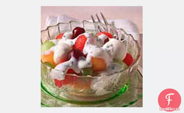 Mozzarella proaspătă și salată de fructe