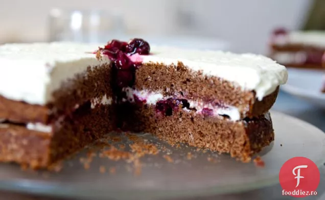Tort De Cireșe De Ciocolată