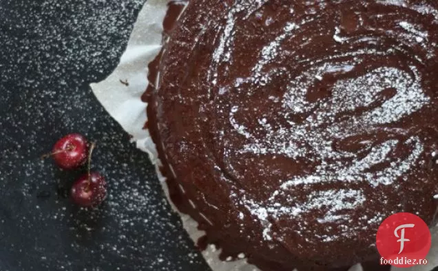 Tort Vegan Cu Ciocolată Cu Cireșe