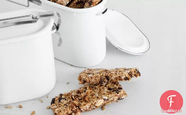 Bare de granola cu cireșe-migdale