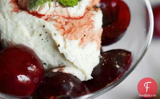Mousse de Ricotta cu cireșe Balsamic-piper