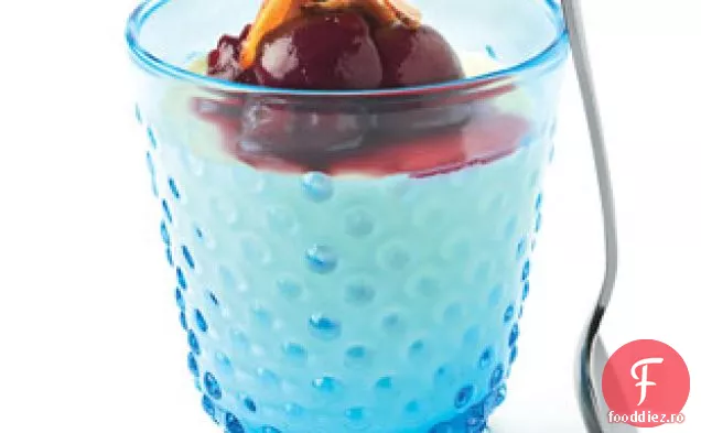 Panna Cotta de migdale cu vârf de cireșe