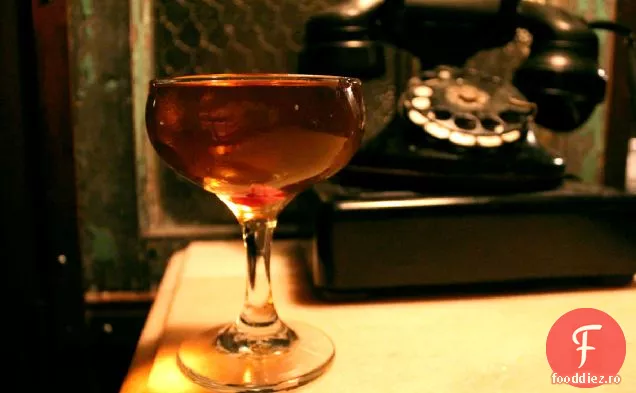 Cocktailul Cherry Blossom