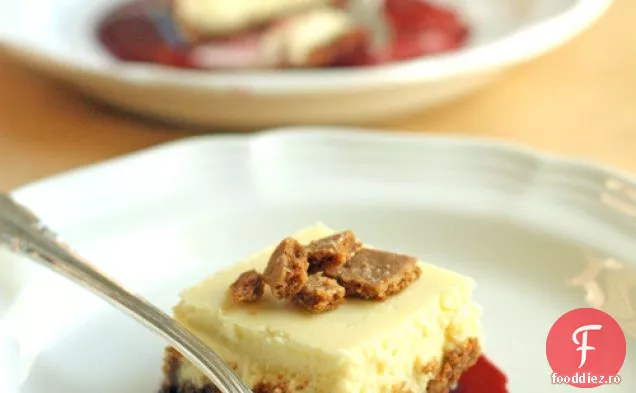 Cheesecake Cu Brânză De Capră Cu Coulis De Cireșe Și Graham Cra De Casă