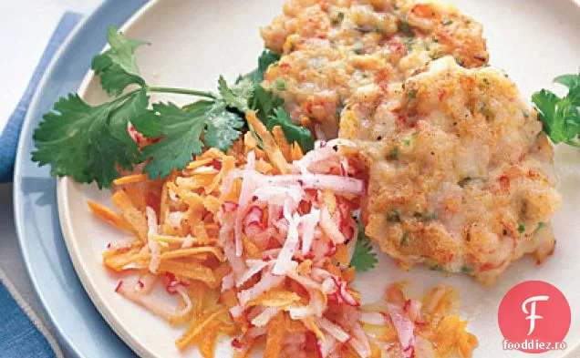 Prăjituri de creveți cu salată de morcovi