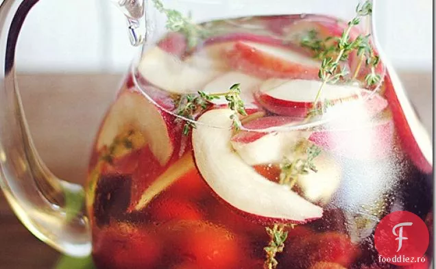 Sangria cireș-piersic