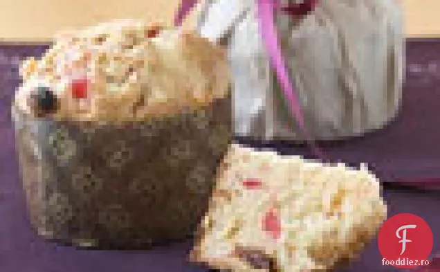 Panettone cu fructe confiate