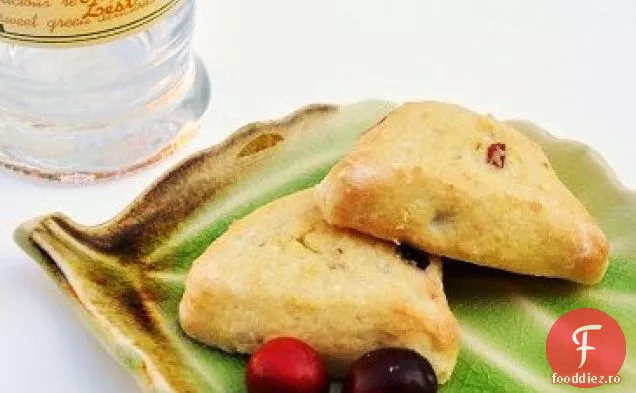 De La Mohorât La Vesel Clementine Cranberry Scones