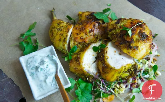 Pui De Nucă De Cocos Și Coriandru Pe Jumătate Prăjiți