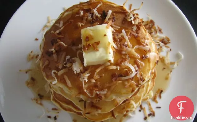 Clătite De Nucă De Cocos Cu Ciocolată Albă