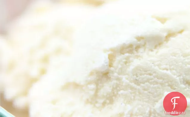 Înghețată Cu Cardamom De Nucă De Cocos