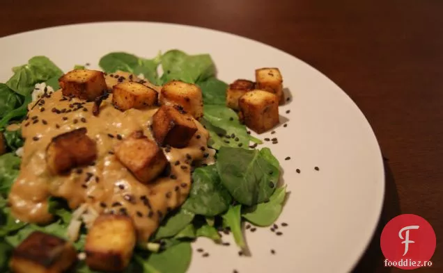 Sos De Arahide De Nucă De Cocos Cu Tofu Crocant