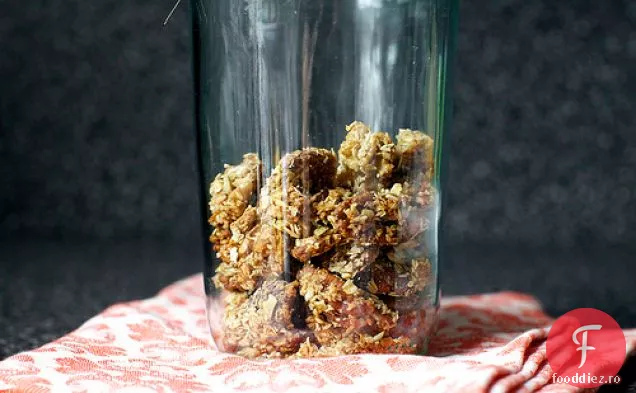 Nuci cu crustă de Granola