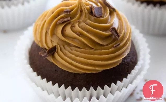 Cupcakes De Ciocolată Cu Glazură De Cafea
