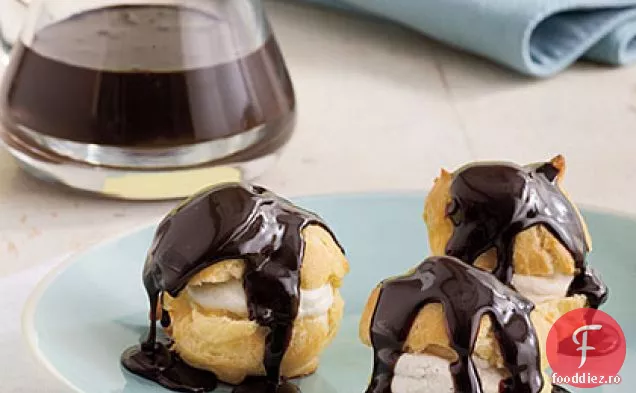 Profiterole cu frisca de cafea