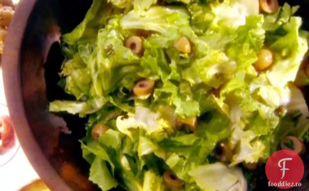 Salată de Escarole cu pansament de hamsii