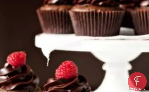 Cupcakes De Ciocolată Cu Glazură Chambord