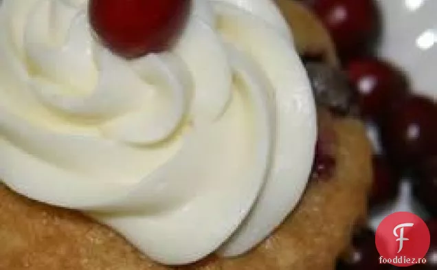 Tort de ciocolată albă-afine
