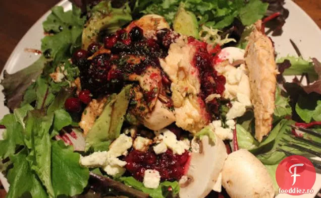 Salată De Somon Balsamic De Afine