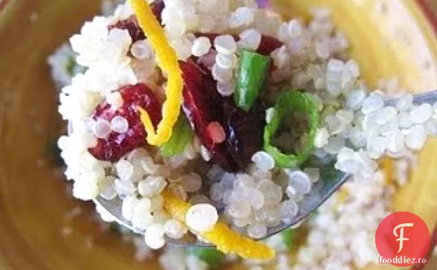 Salată De Quinoa Cu Afine, Scallions Și Coajă De Portocală