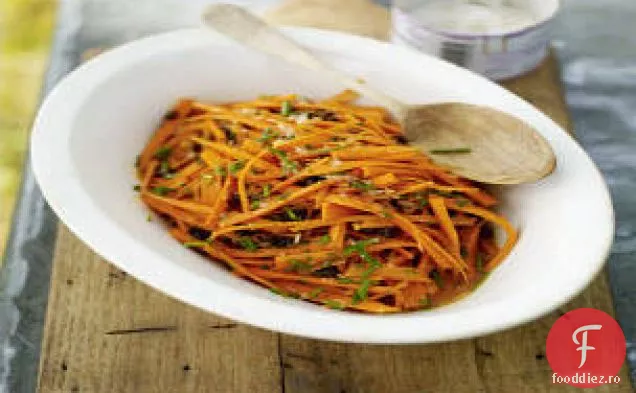 Salată Crocantă De Morcovi Cu Coacăze