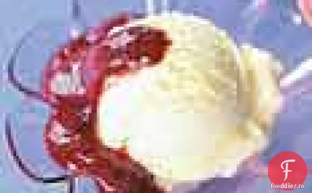 Inghetata de lamaie cu sos de Coacaze Negre