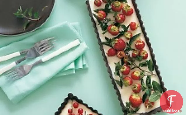 Tarte de ciocolată-mentă cu coacăze și fructe de pădure