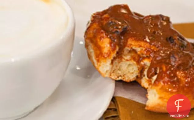 Rulouri De Scorțișoară Cu Sos Cajeta