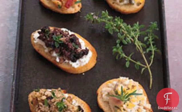 Tapenadă De Măsline Și Brânză De Capră Crostini