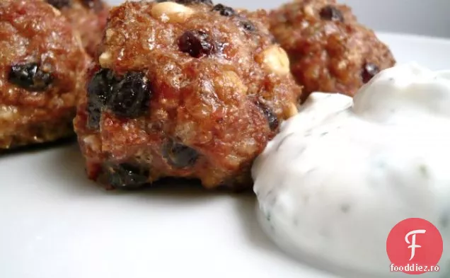 Chiftele De Miel Cu Sos De Iaurt