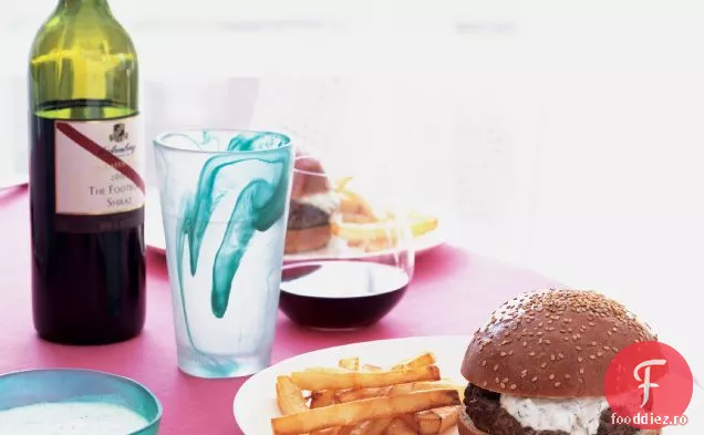 Burgeri marocani de miel cu sos de mentă-iaurt