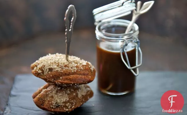 Data Și Earl Grey Ceai Madeleines Cu Muscavado Dip