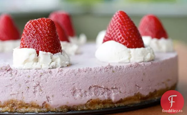 Cheesecake Cu Căpșuni Crude