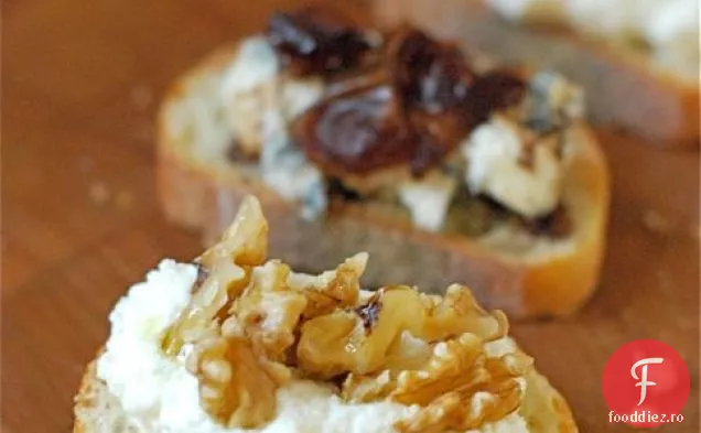 Gorgonzola Cu Balsamic Și Crostini De Smochine