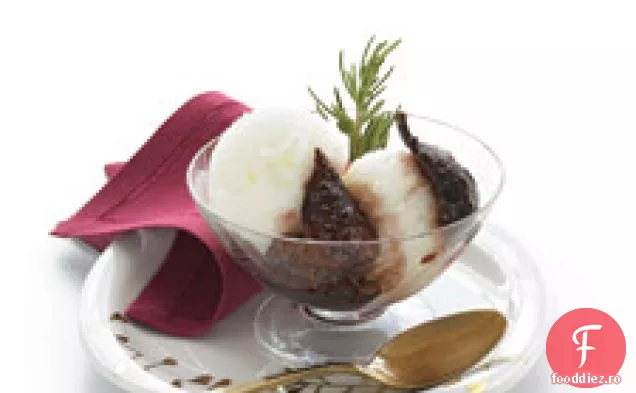 Vin Roșu Și Smochine De Rozmarin Cu Sorbet Fromage Blanc