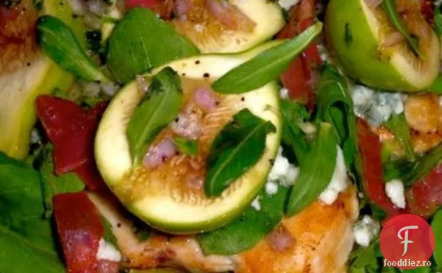 Paillard De Pui Cu Salată Proaspătă De Smochine Și Brânză Albastră