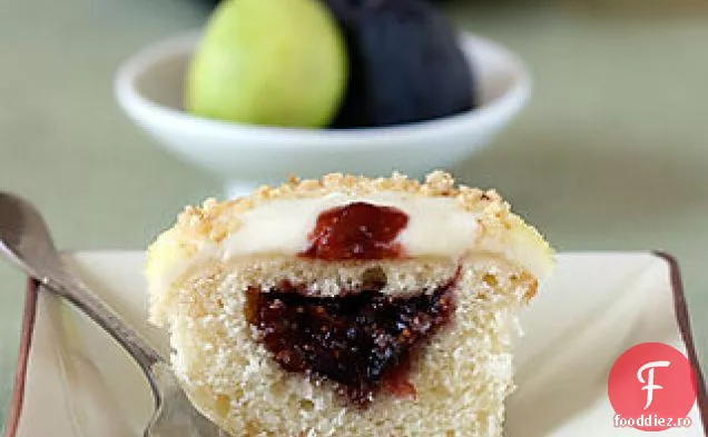 Cupcakes Cu Smochine De Fasole De Vanilie Cu Glazură De Miere De Flori De Portocal