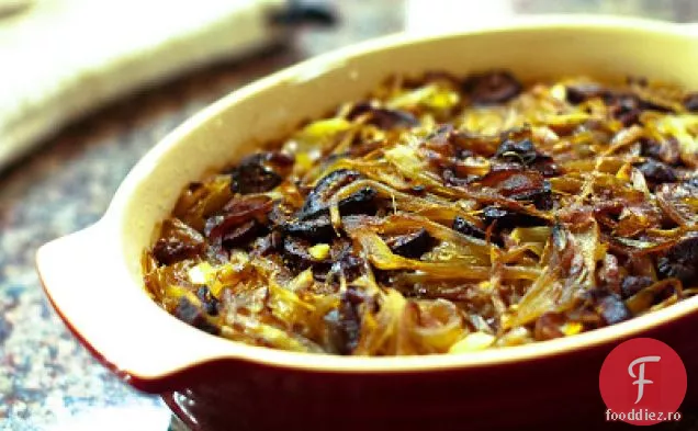 Brânză De Capră La Cuptor Cu Ceapă Caramelizată Și Smochine De Misiune