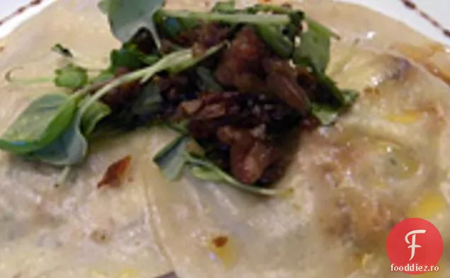 Ravioli De Smochine Și Brânză Cu Sos De Vin Cu Unt De Pecan
