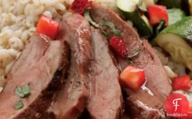 Rață la grătar cu sos de căpșuni-smochine