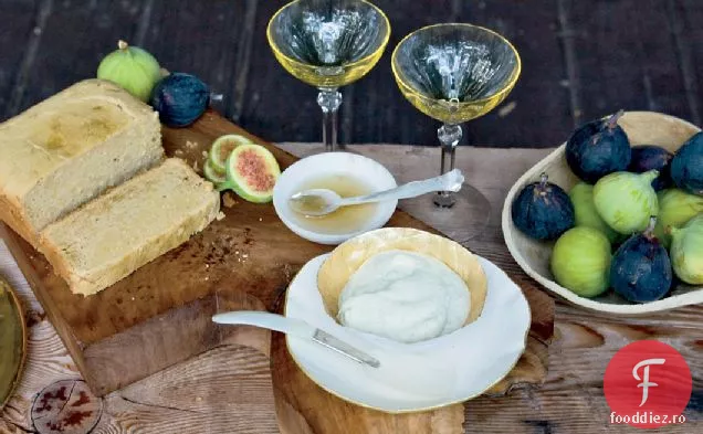 Tort de mămăligă cu Mascarpone și rozmarin