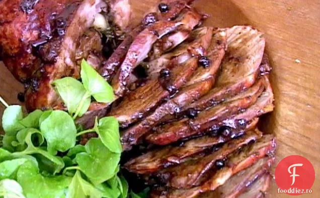 Friptură de miel cu bere neagră, miere și cimbru